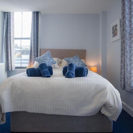 Ocean Cabins No 3 At The Square - Saundersfoot Room photo