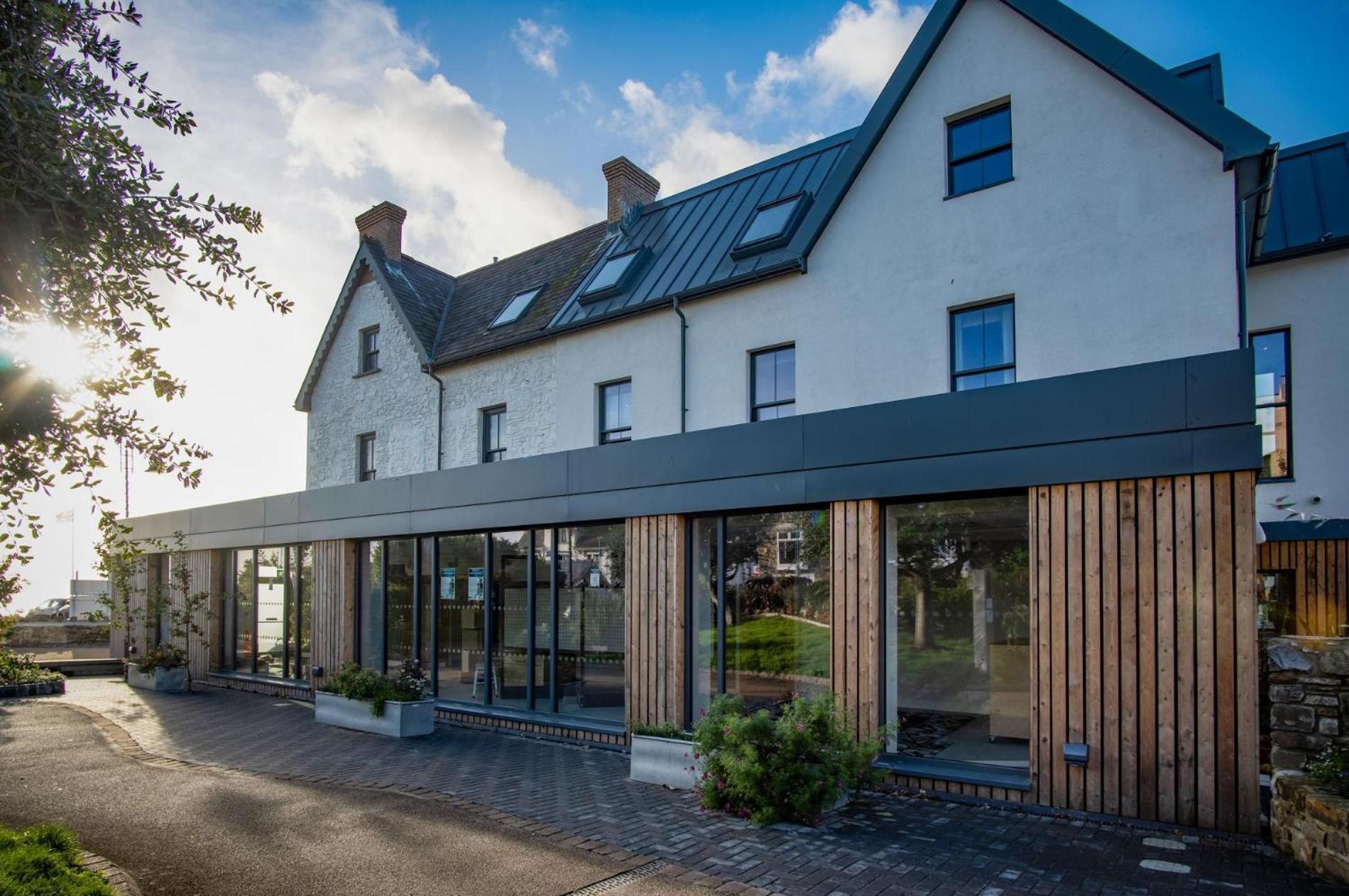 Ocean Cabins No 3 At The Square - Saundersfoot Room photo
