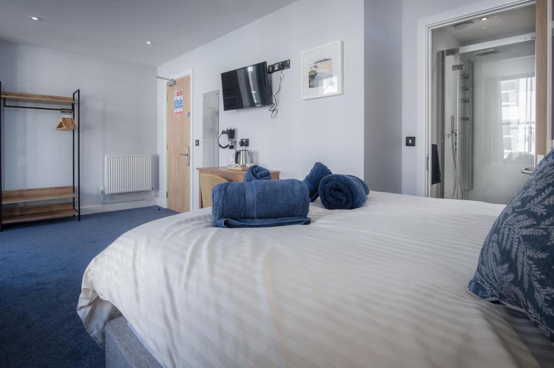 Ocean Cabins No 3 At The Square - Saundersfoot Room photo