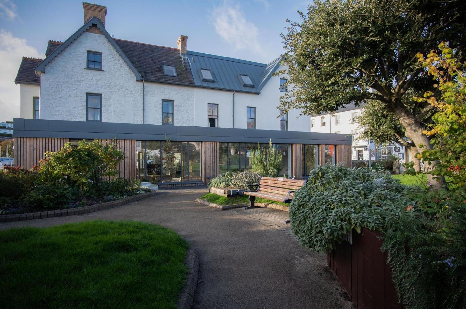 Ocean Cabins No 3 At The Square - Saundersfoot Room photo